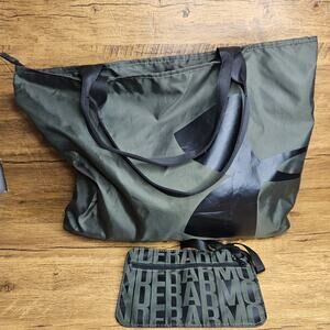Under Armour green black Logo Athletic Gym Travel Bag Wristlet
